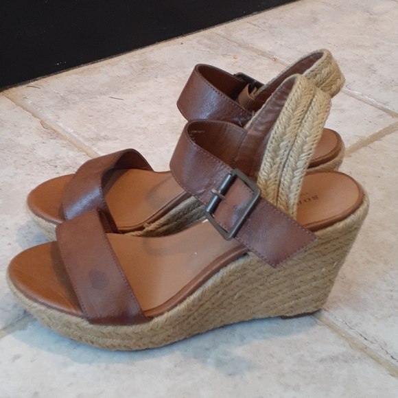 Wedged heels - Picture 2 of 6